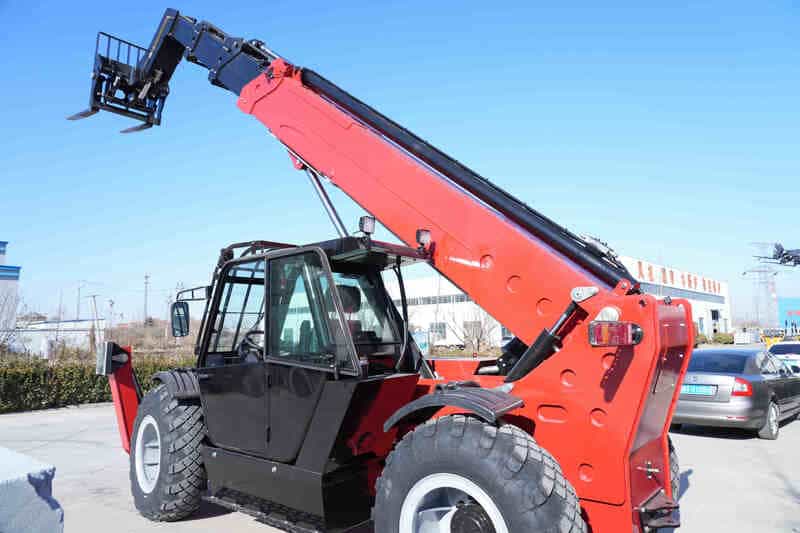 T1850 Telehandler - Boom Rear View