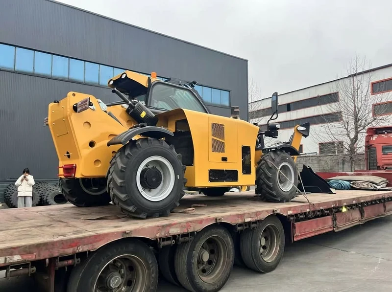 T3507 telehandler loading onto truck
