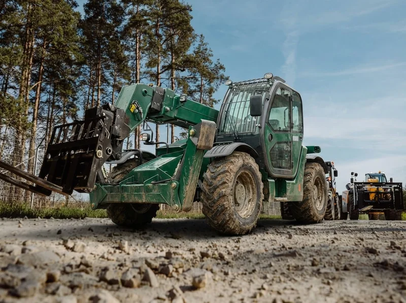 Standard telehandler configuration on construction site