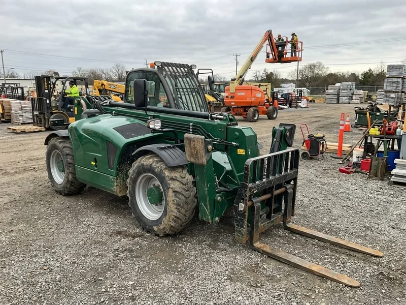 Telehandler fleet operating at full utilization